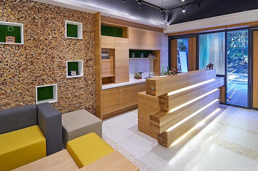 East Hostel Цзяоси Экстерьер фото