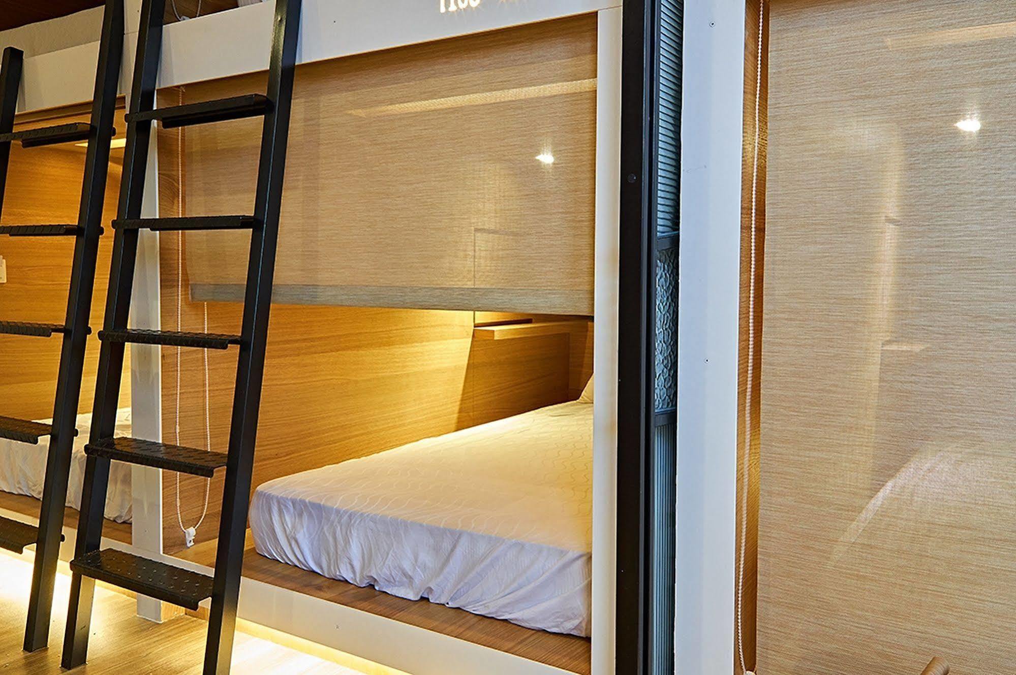 East Hostel Цзяоси Экстерьер фото